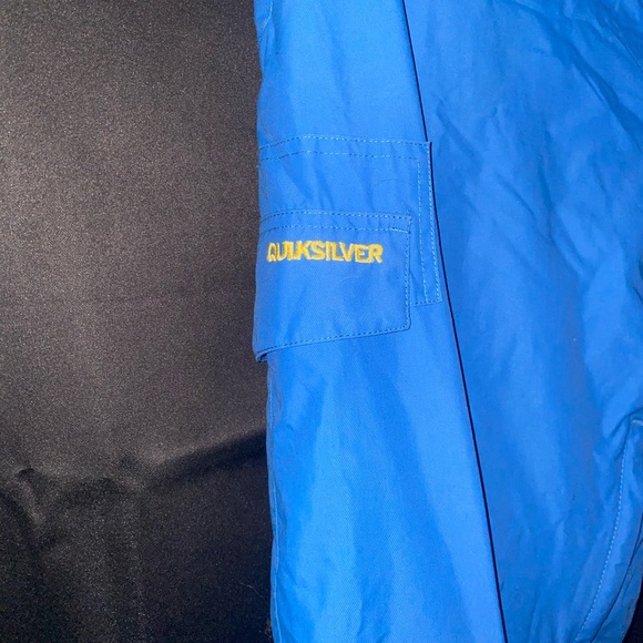 Men’s Quiksilver snowboard pants - Picture 2 of 3